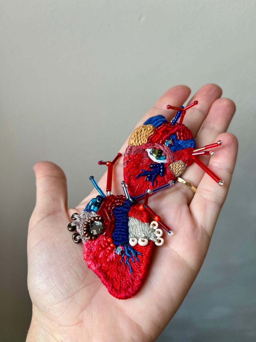Handmade Embroidered Brooch – Heart (Anatomical)