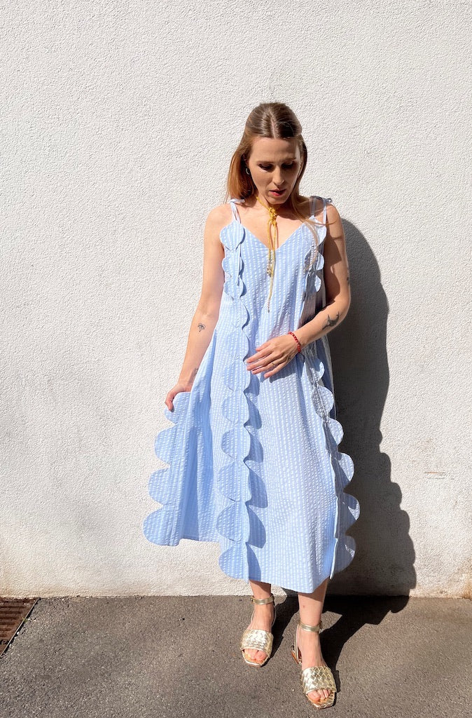 Scalloped Wave Seersucker Dress — Light Blue