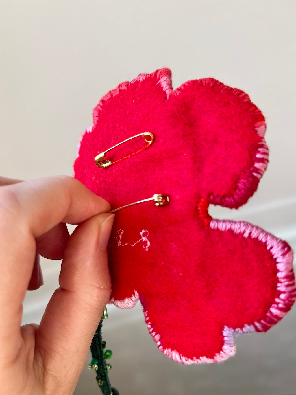 Handmade Embroidered Brooch – Flower Eye in Pink